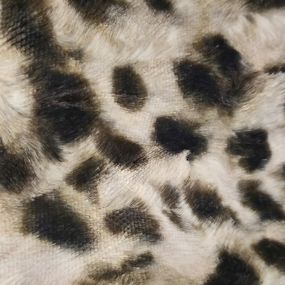 💕TRINA TURK💕 Joyful Top ~ Faux Fur Sleeveless Tank Top Animal Print NWT - Picture 8 of 9